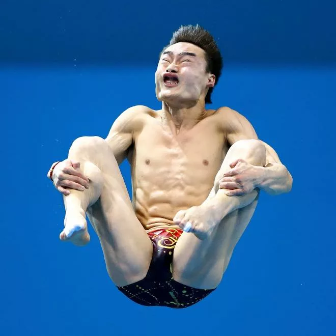 Men’s Olympic faces while diving are something to see at least one time in your life
·