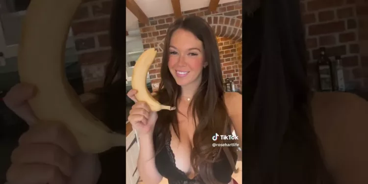 Tiktok Thots Bouncing Around – video