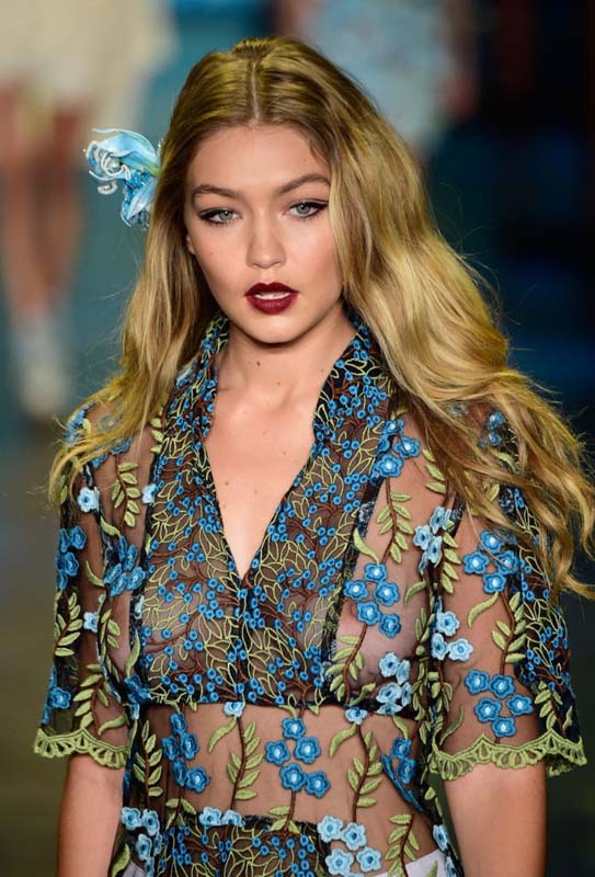 Gigi Hadid nipple showing through her dress at Anna Sui Spring 2016 show during New York Fashion Week ~ world actress photos,Bollywood,Hollywood Hot actress photos