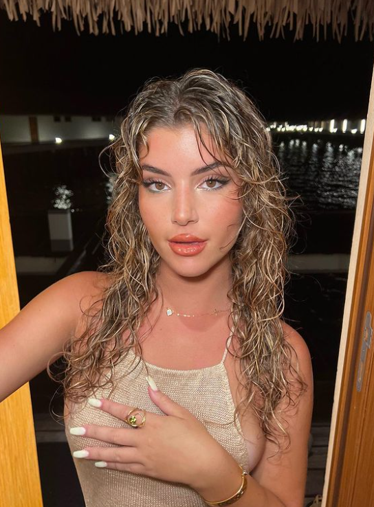 Zoe Gara flaunts her mesmerizing physique in beige sparkling dress by the swimming pool after party