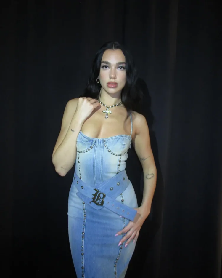 Dua Lipa Revives Britney Spears’ Iconic Denim Ensemble with a Contemporary Finesse